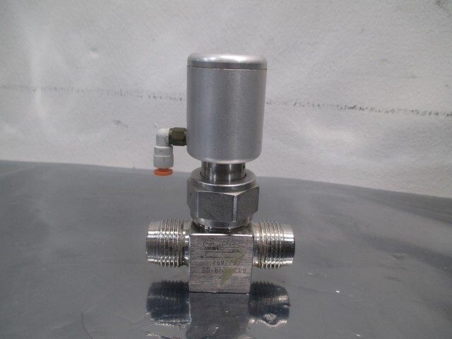 Клапан Swagelok SS-BN8VCR8