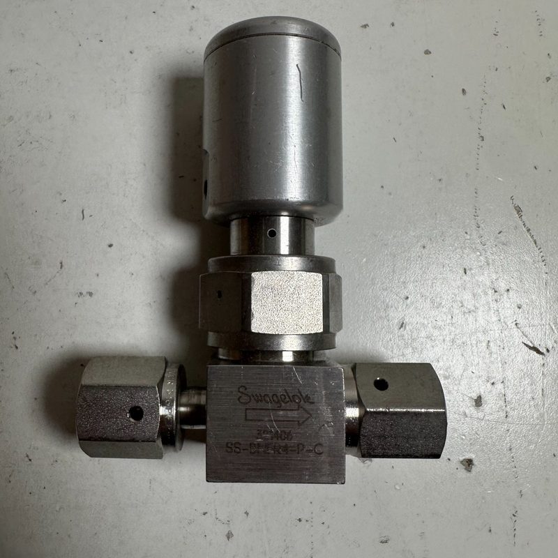 Клапан Swagelok SS-BNFR4-P-C
