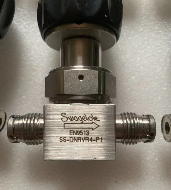 Клапан Swagelok SS-DNRVR4-P1