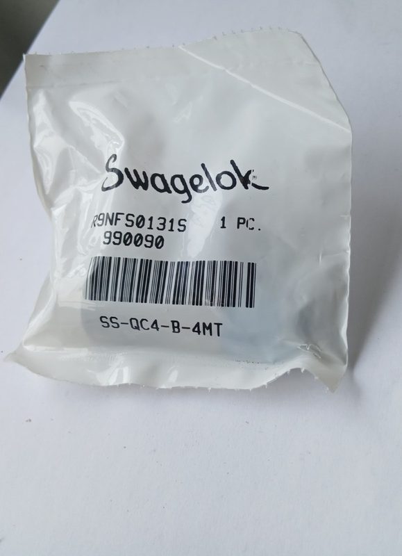 Фитинг Swagelok SS-QC4-B-4MT