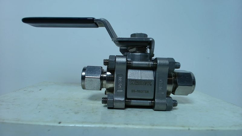 Клапан Swagelok SS-R63TS8