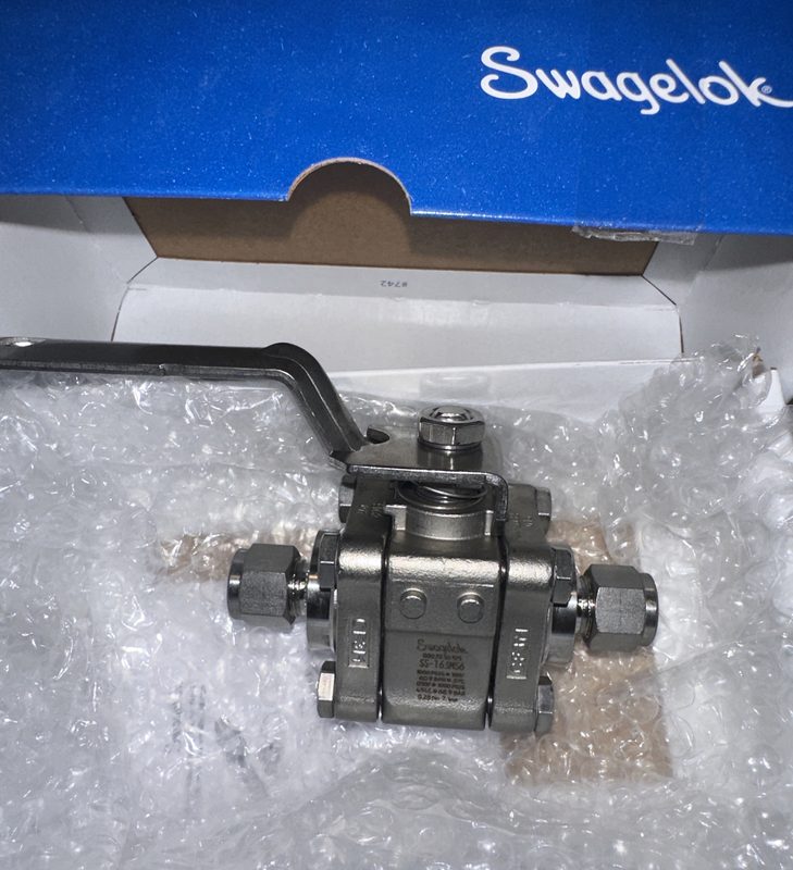 Клапан Swagelok SS-T63MS6
