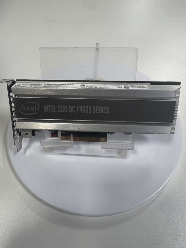 SSD-накопитель Intel SSD--SSDPECKE064T7S