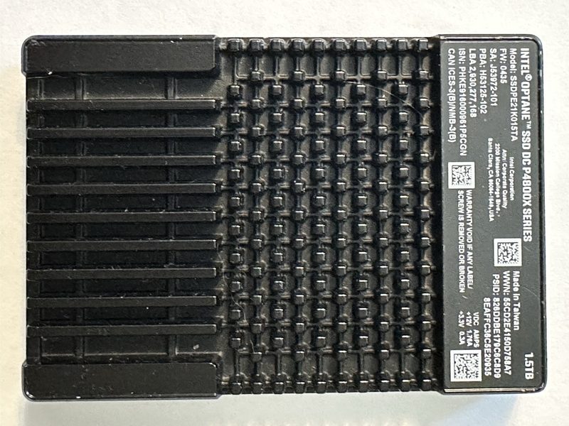 SSD-накопитель Intel SSDPE21K015TA
