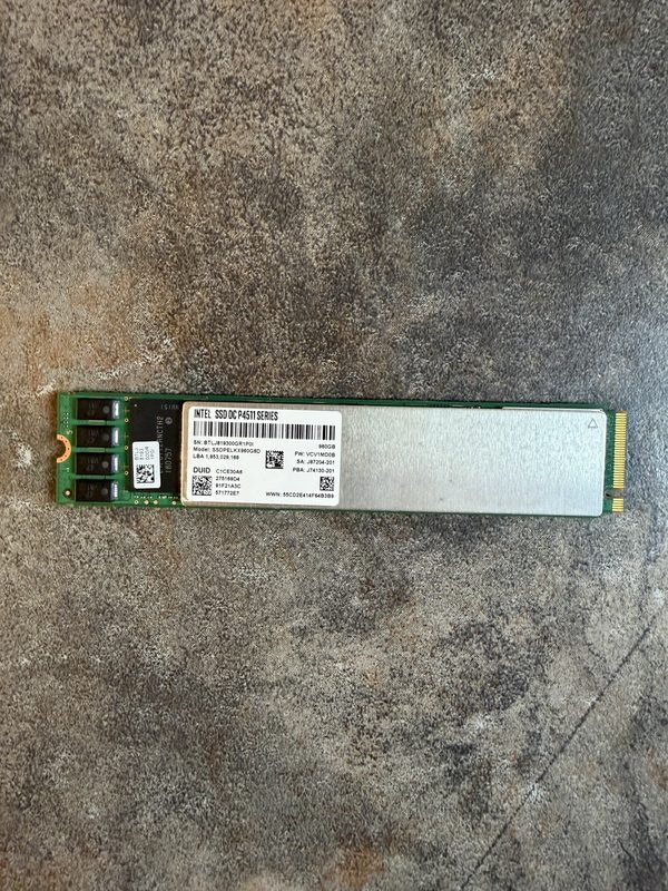 SSD-накопитель Intel SSDPELKX010T8L1