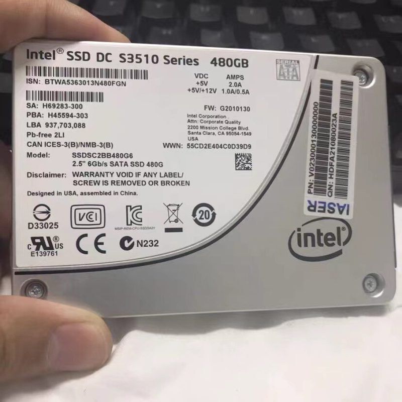 SSD-накопитель Intel SSDS2BB400G46
