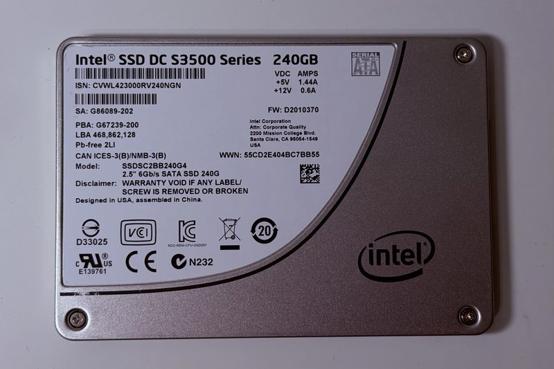 SSD-накопитель Intel SSDSC2BB240G4