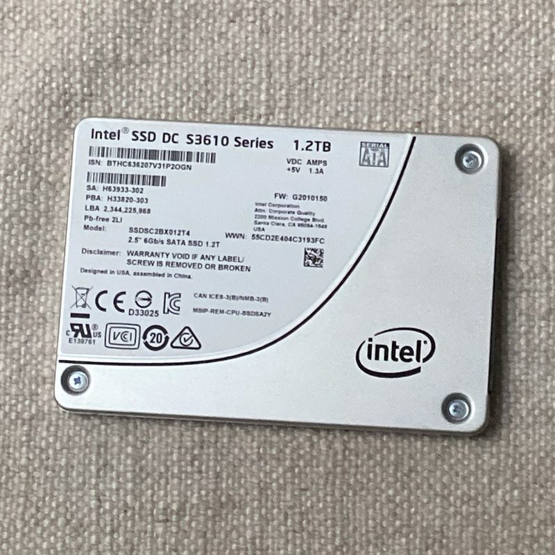 SSD-накопитель Intel SSDSC2BX012T4