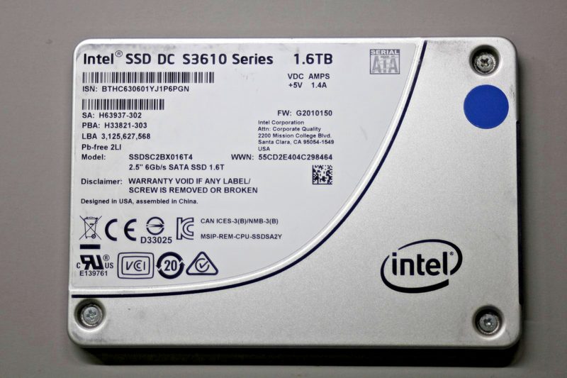 SSD-накопитель Intel SSDSC2BX016T4