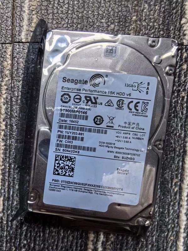 Жёсткий диск Seagate ST900MP0146