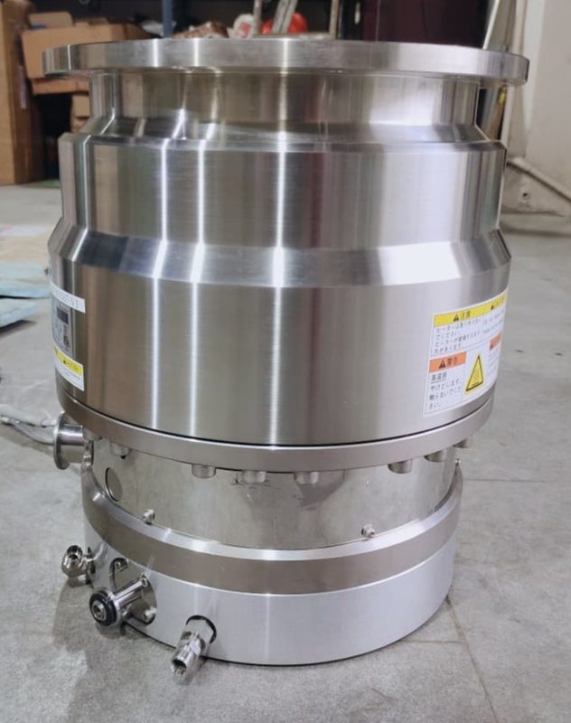 Насос Edwards STP-XA2703BV3