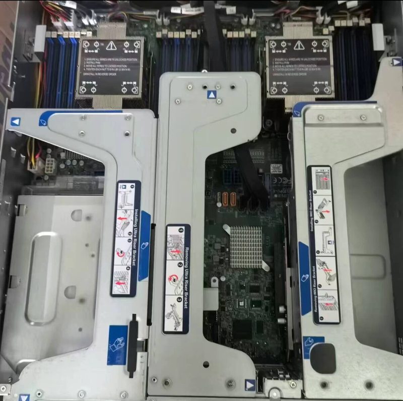 Сервер Supermicro SYS-220U-TNR