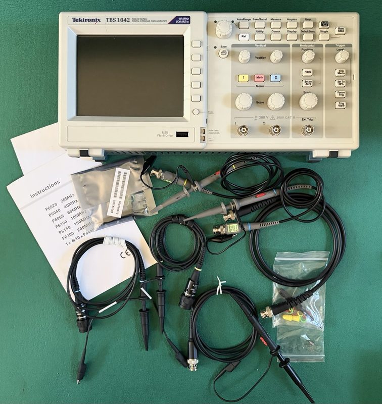 Осциллограф Tektronix TBS1042