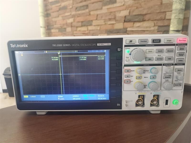 Осциллограф Tektronix TBS2000