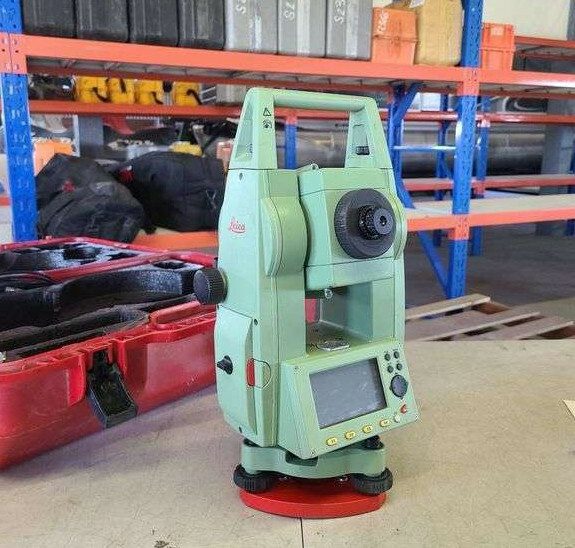 Тахеометр Leica TC-407