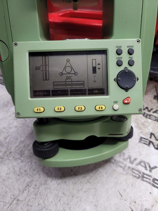 Тахеометр Leica TC403