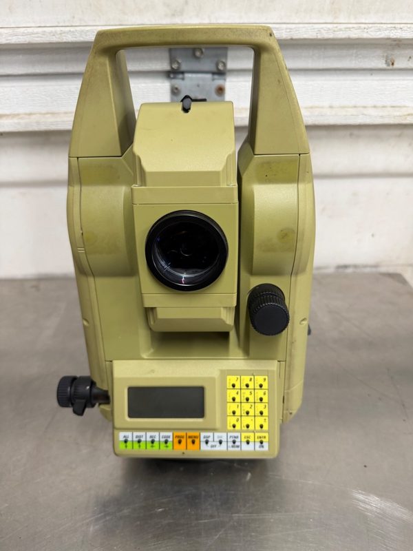 Тахеометр Leica TC805L