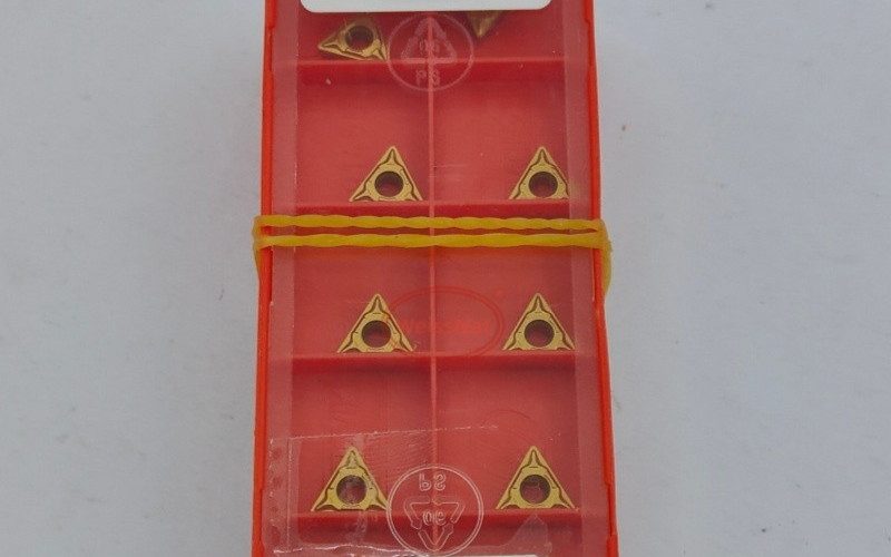 Режущий инструмент Sandvik TCMT090204-MF