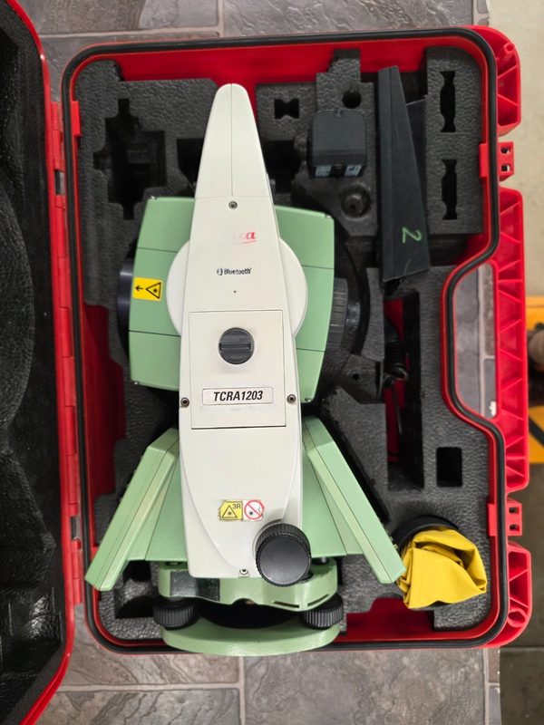 Тахеометр Leica TCRA 1203