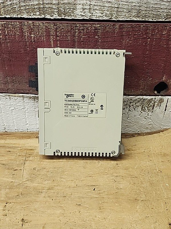 ПЛК Schneider TCSEGDB23F24FA