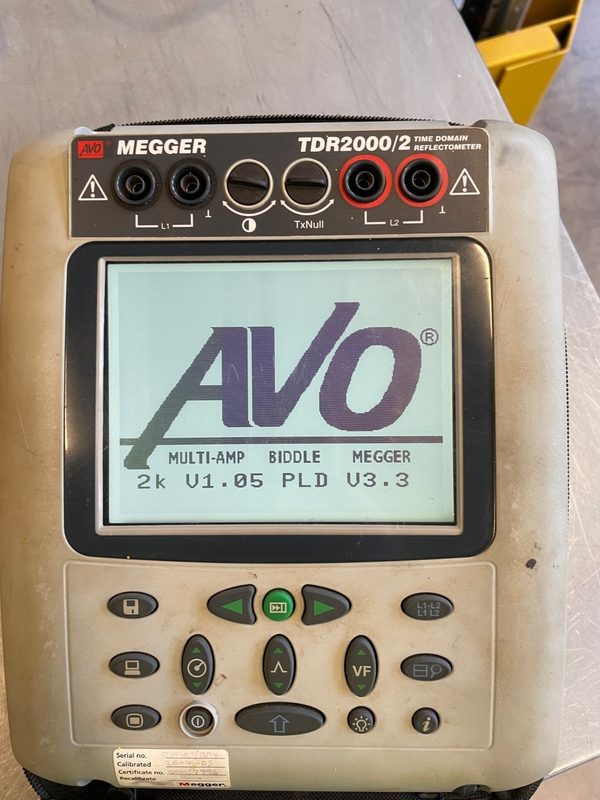 Искатель повреждений кабеля Megger TDR2000/2