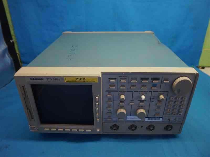Осциллограф Tektronix TDS540A