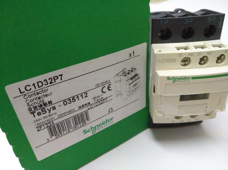 Контактор Schneider TESYS-035112