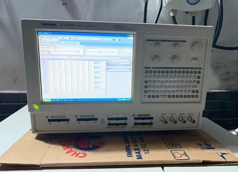 Логический анализатор Tektronix TLA5203B