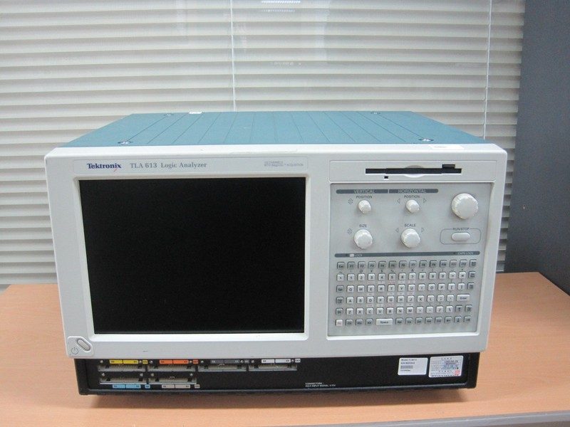 Логический анализатор Tektronix TLA613