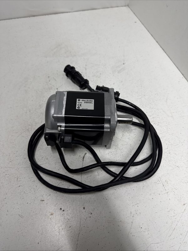 Серводвигатель Allen-Bradley TLY-A2540P-HJ62AA