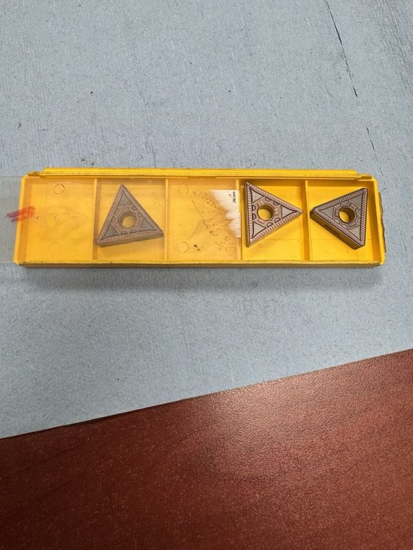 Режущий инструмент Kennametal TNMG270608RN