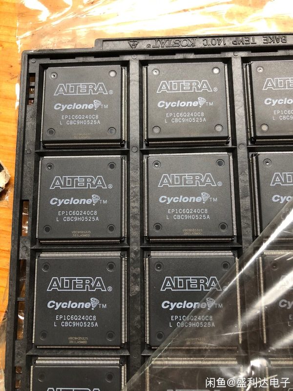 Микросхема ПЛИС Altera TQFP240