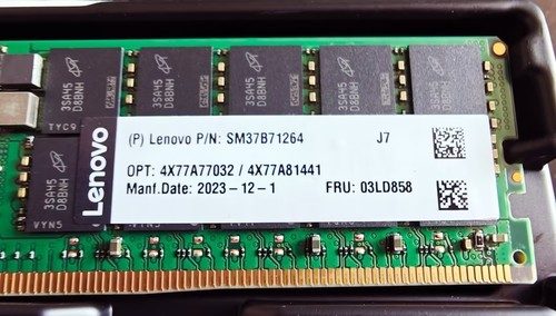 Модуль памяти Lenovo TRUDDR5