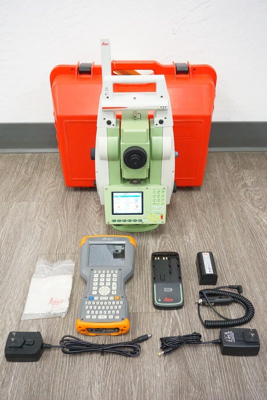 Тахеометр Leica TS12