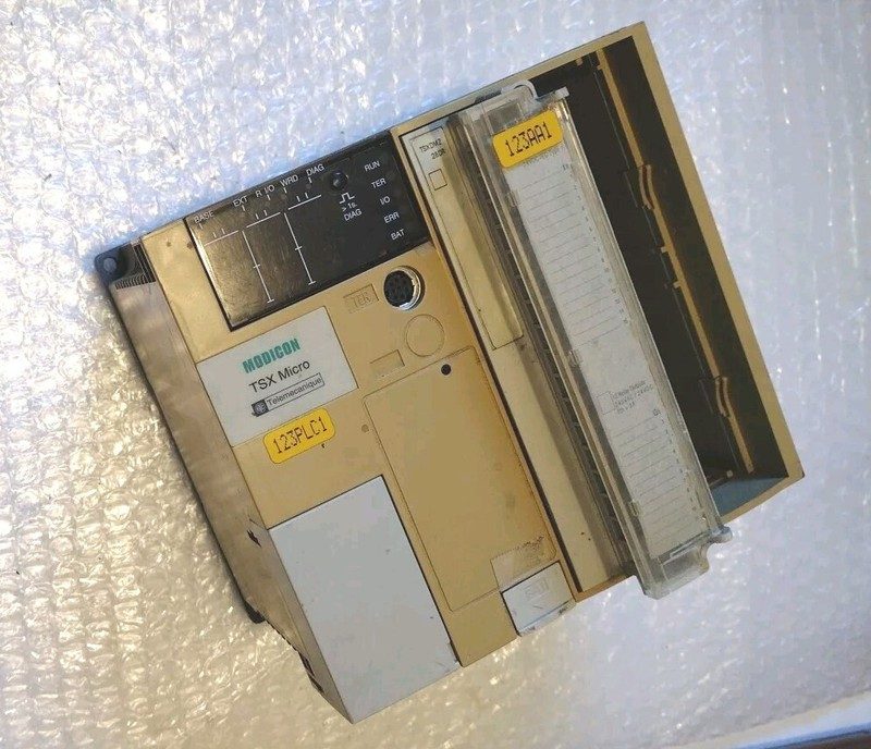 ПЛК Schneider TSX3705001