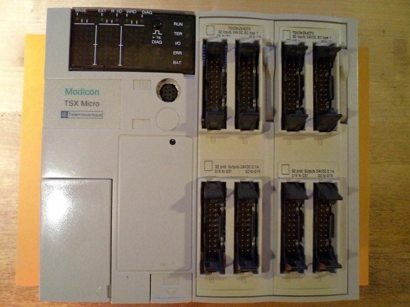 ПЛК Schneider TSX3710101