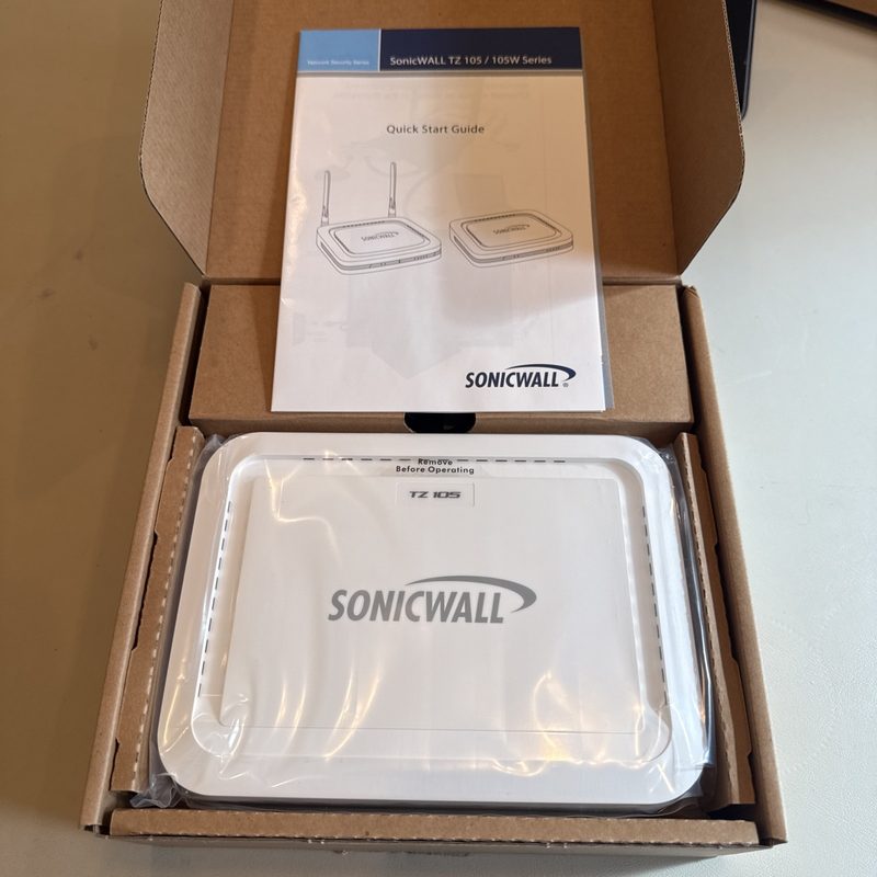Межсетевой экран SonicWall TZ-105W