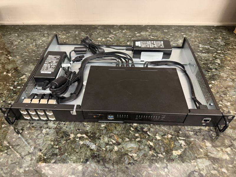 Межсетевой экран SonicWall TZ570