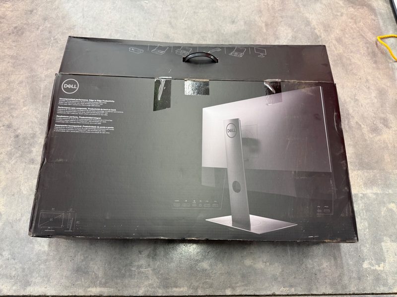 Монитор Dell U2720Q