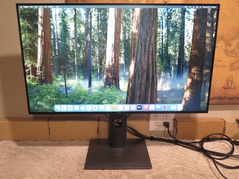 Монитор Dell U3219Q