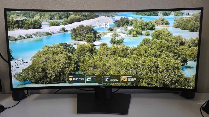 Монитор Dell U3818DW