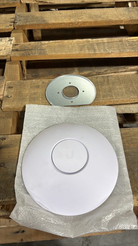 Точка доступа Ubiquiti UAP-AC-LR-5-US