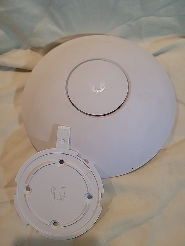 Точка доступа Ubiquiti UAP-AC-LR-5