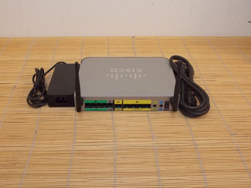 Cisco UC320W-FXO-K9