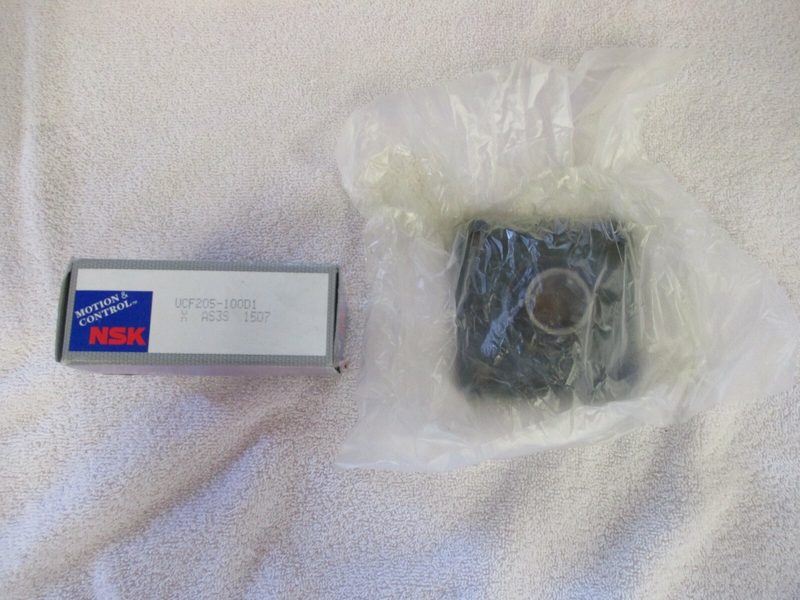 Подшипник UCF205-100D1