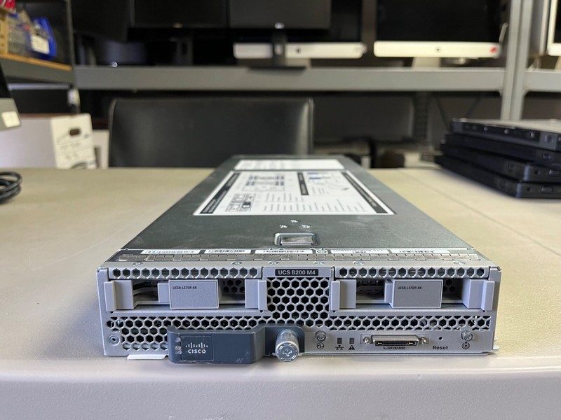 Сервер Cisco UCS-B200-M4
