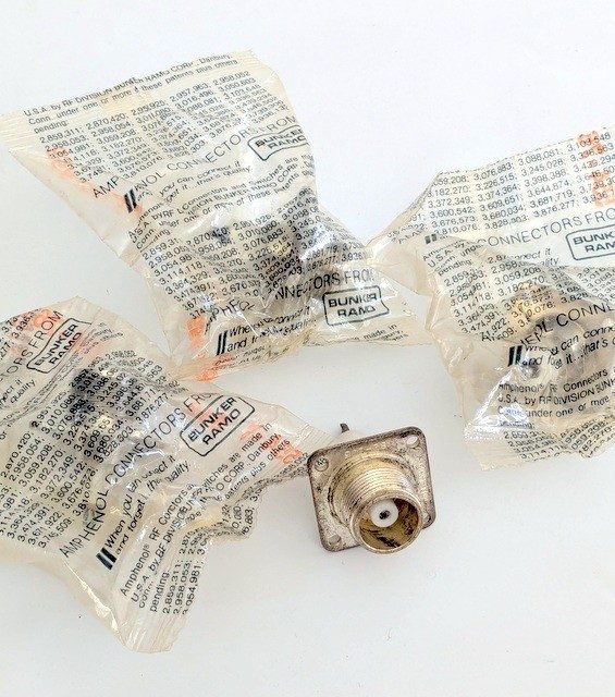 Шасси Amphenol UG-496/U