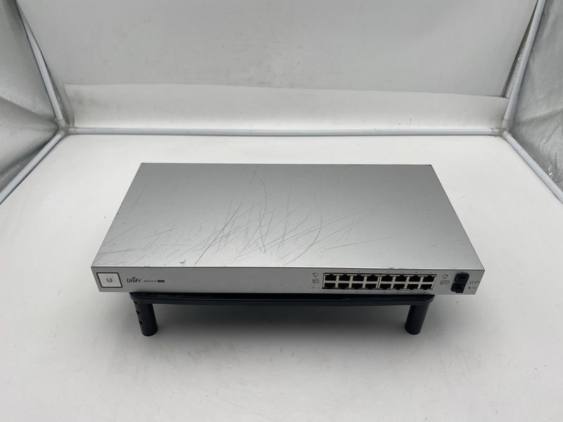 Коммутатор Ubiquiti US-16-150W