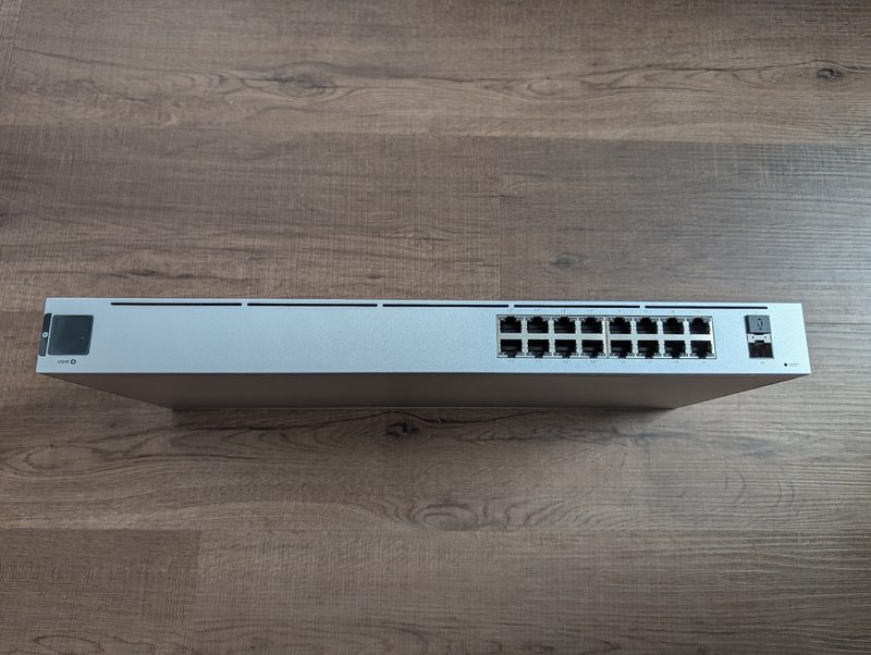 Коммутатор Ubiquiti USW-16-POE