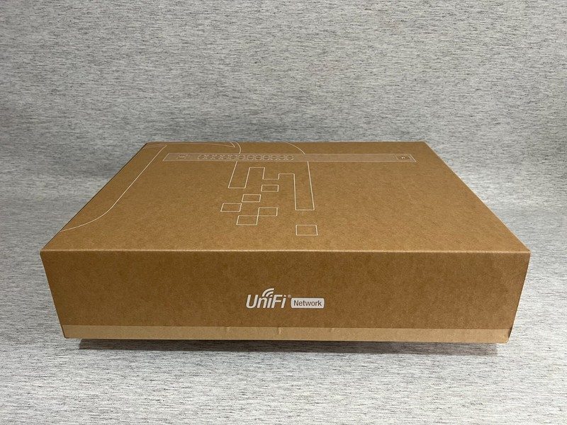 Коммутатор Ubiquiti USW-PRO-24-POE